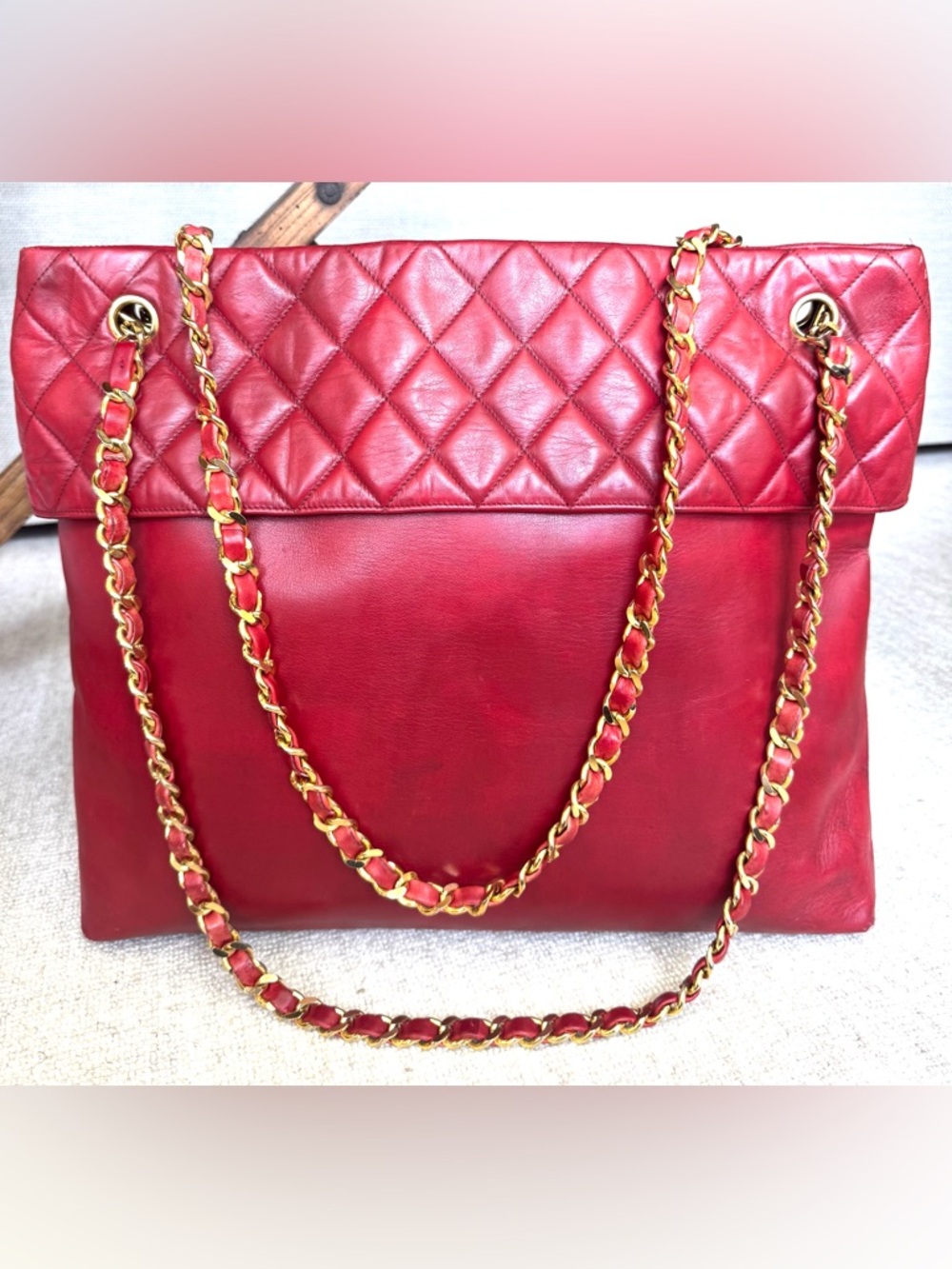 CHANEL Vintage Red Leather Chain Tote CC Charm 1 Series - Picture 3 of 16